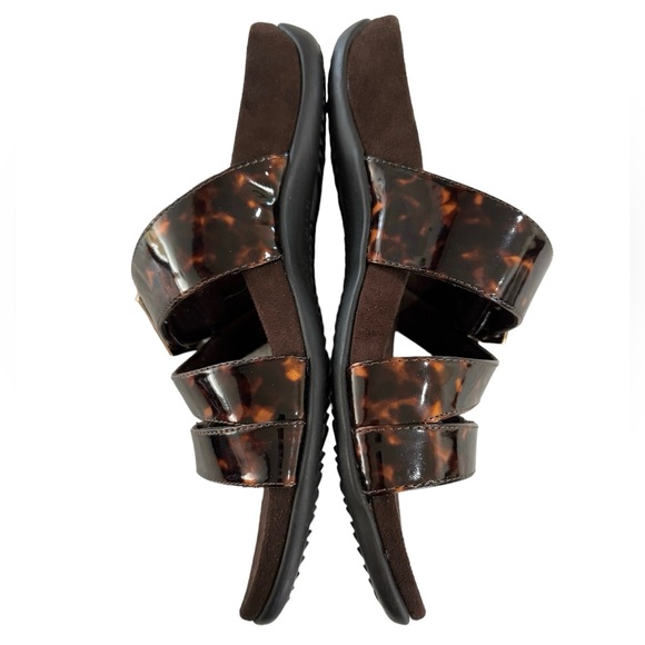 Vionic Skylar Adjustable Sandals - Picture 7 of 9